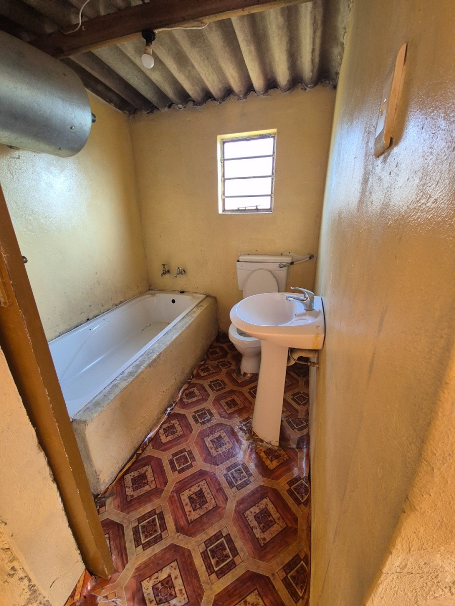 2 Bedroom Property for Sale in Kwazakhele Eastern Cape